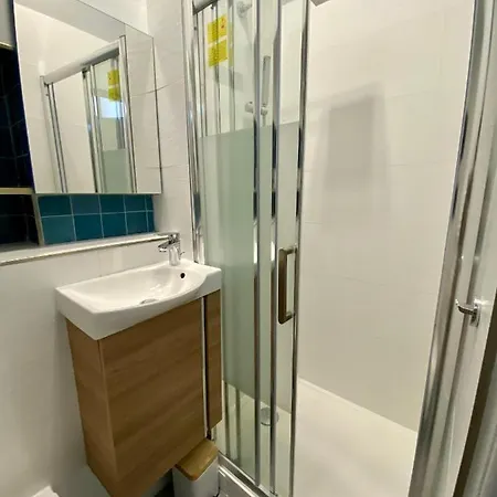 Apartment Aboukir 1 *